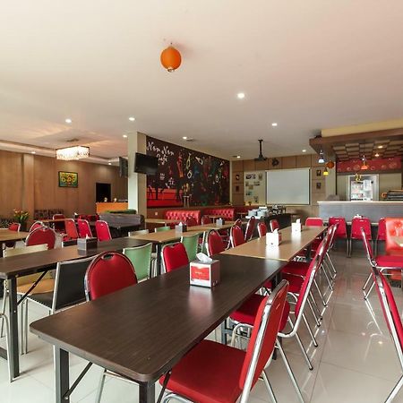 Reddoorz Plus Near Sangkareang Park Mataram Exterior photo