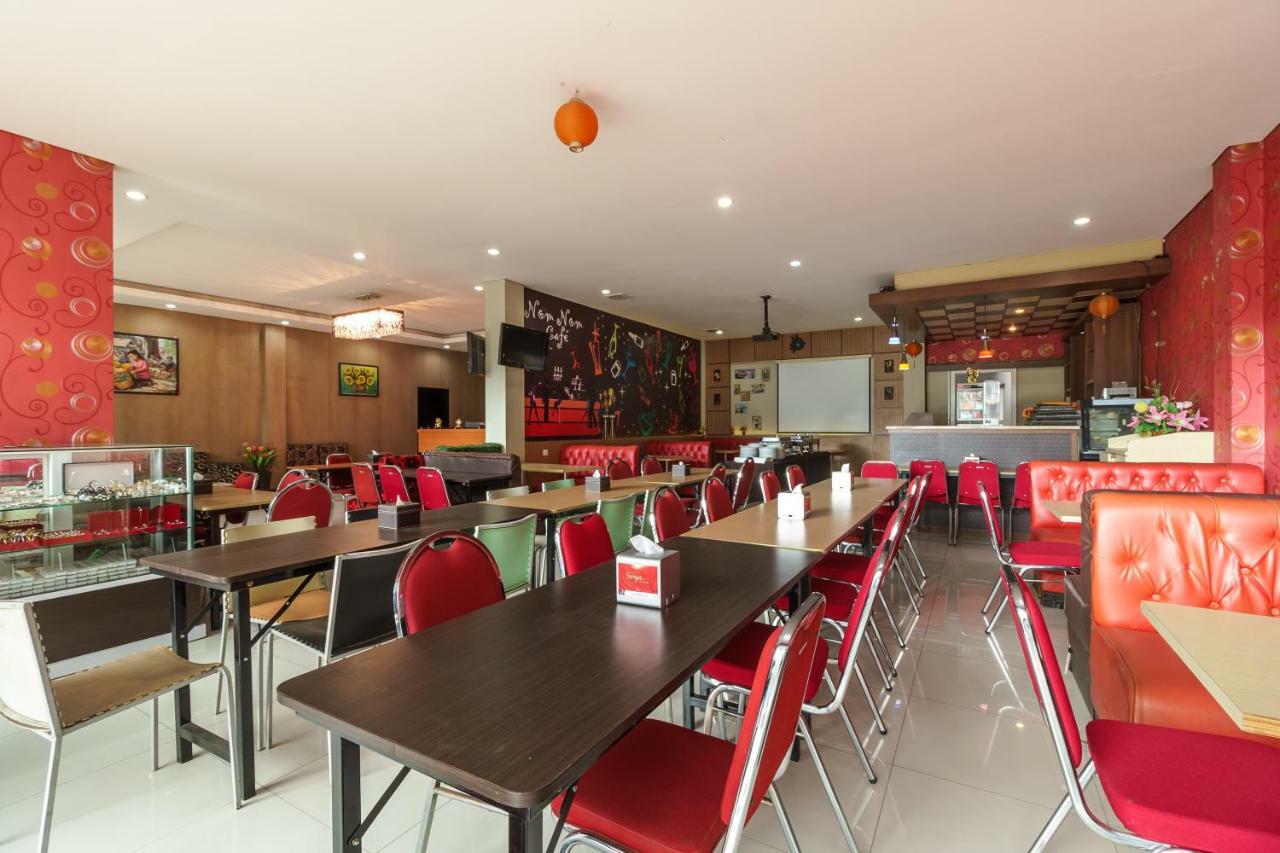 Reddoorz Plus Near Sangkareang Park Mataram Exterior photo