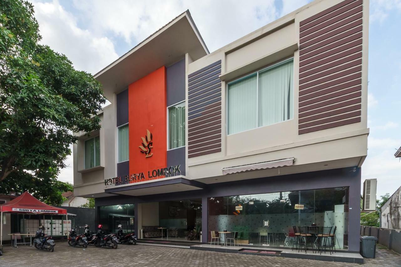 Reddoorz Plus Near Sangkareang Park Mataram Exterior photo